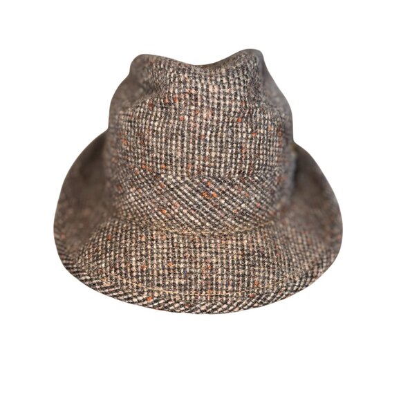 VINTAGE TWEED FEDORA BROWN WOOL SIZE 7 MEDIUM MENS FEATHER & MEDALLION ACCENT - Picture 2 of 6